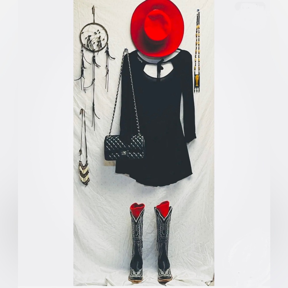 Little Black Dress by Catchme